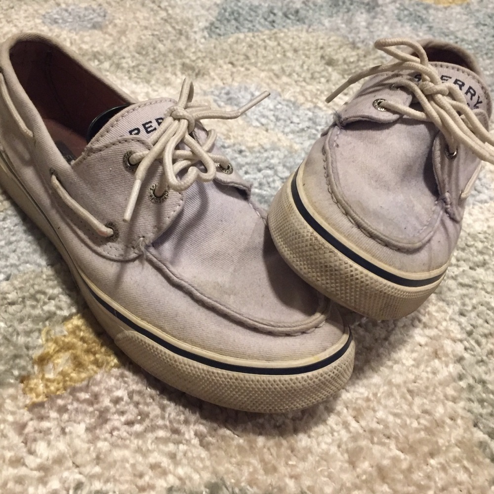 light lilac sperry boat shoes
